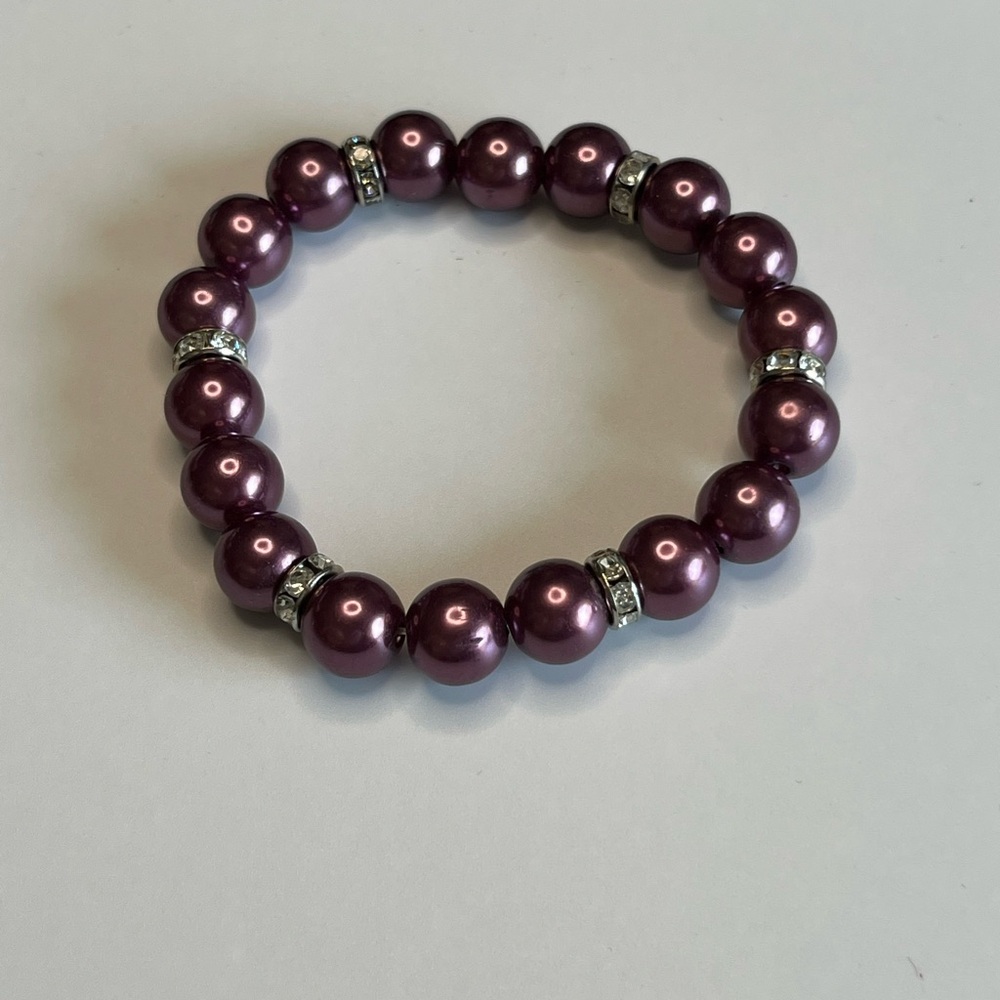 Elegant Purple Pearl With Silver and Crystal Accent Bracelet with stretch 62 - Picture 2 of 3